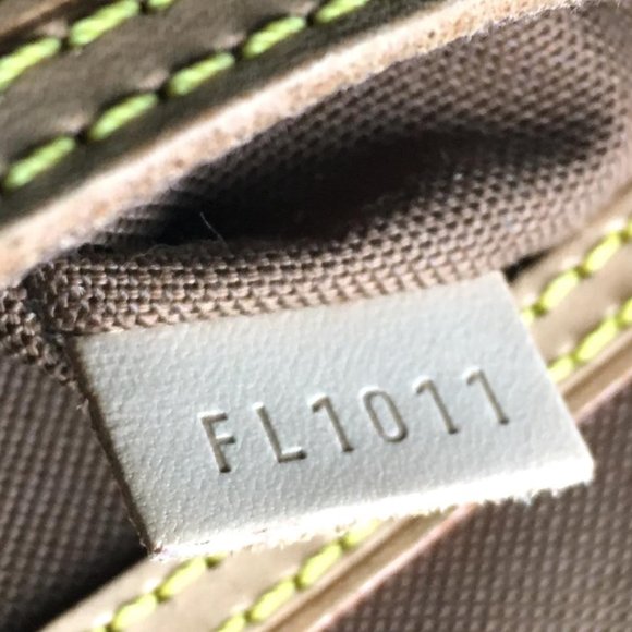 Louis Vuitton Alma Monogram Handbag Satchel - Picture 5 of 12